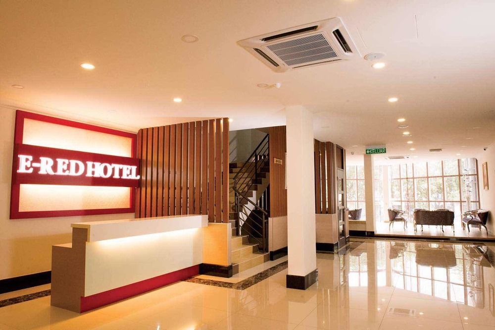 E-Red Hotel Alma Cosmo Bukit Mertajam Exteriör bild